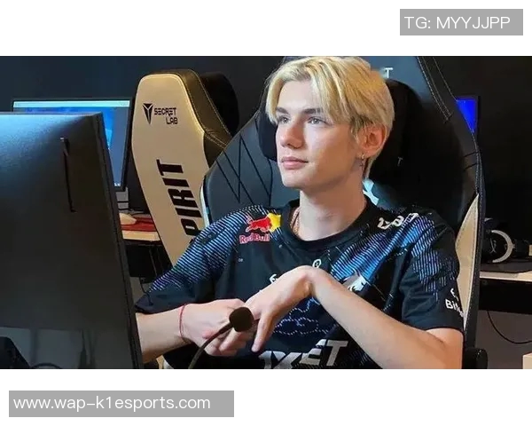 esports数据杨强回顾CSGO职业生涯的辉煌与挑战探索电竞世界的心路历程